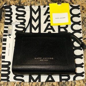 Marc Jacobs ❤️The Grind Leather Cosmetic Bag-NWT